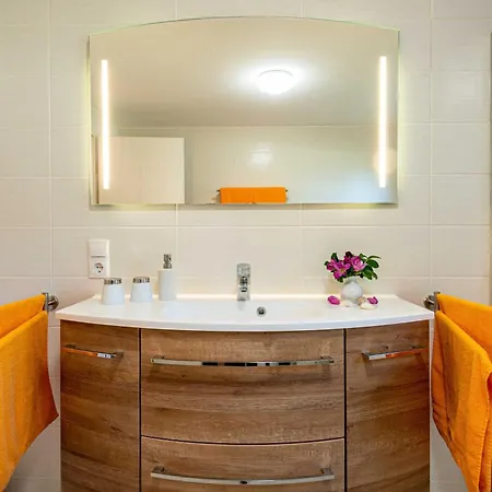 Selliner Mit Balkon Und Seeblick Appartement Sellin (Rugen)